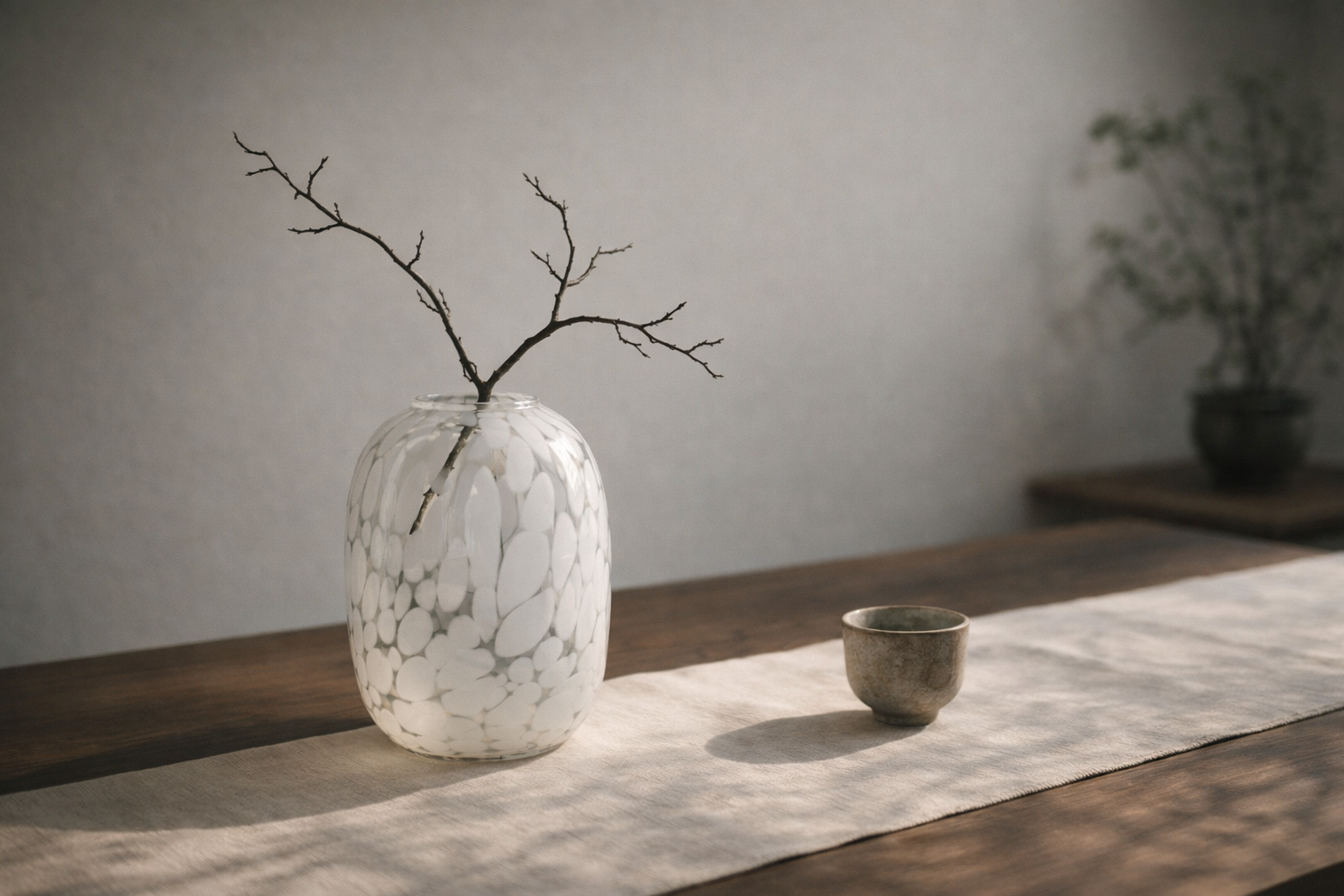ガラス花瓶 ホワイト模様 北欧風フラワーベース 25cm | SANMU LIFE